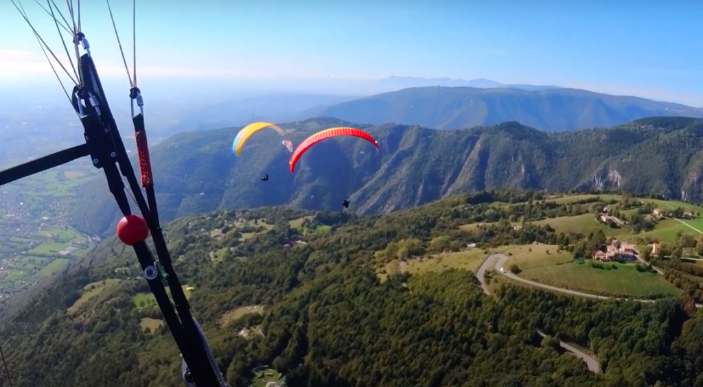 paragliding in Italy